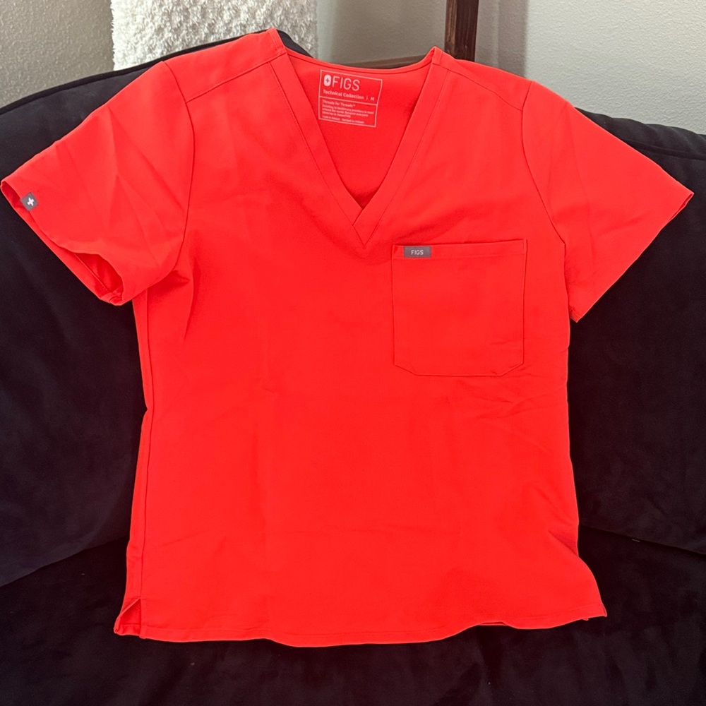Figs V-Neck Scrub Top in Vibrant Orange